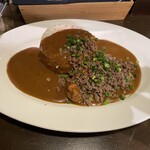 Toukyou Kare Bucchi Supaisu Kakeru Sake - 和風牛タンそぼろカレー　肉肉しい