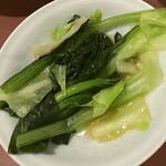 按田餃子 - 茹で青菜