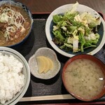 大衆酒場 朝霞 ミフネ - 牛スジ豆腐定食全容