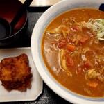 Dondon An - 期間限定 トマトカレーうどん(790円税込)の麺大盛り(＋130円税込)、牛肉コロッケ(150円税込)、鶏の唐揚げ(150円税込)