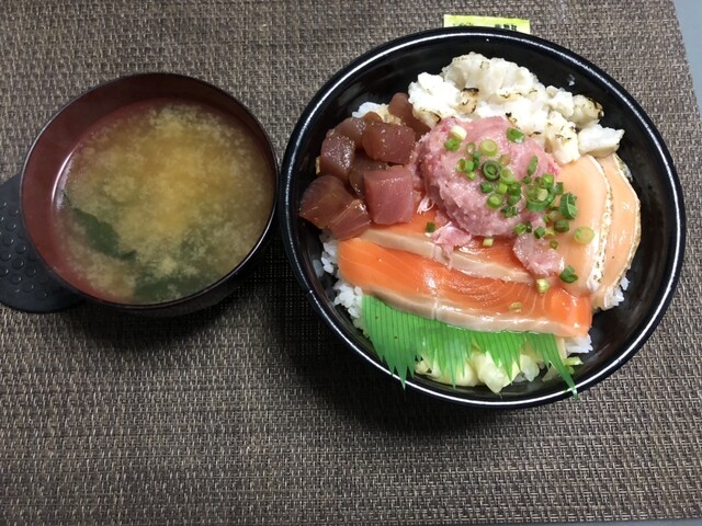 魚丼 下赤塚店 （UODON） - 下赤塚/海鮮丼 | 食べログ