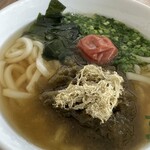 Nanas green tea - 梅とろろ昆布と生わかめうどん　1,000円　