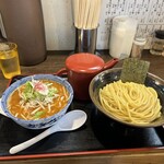 めん屋桔梗 - 辛つけ麺980円もやし変更