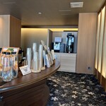 稲取銀水荘 - 朝の時間にはコーヒーやビネガードリンクがあります。夜0時以降はアルコールなしです