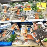 Osakanaya Kitaisan - 店内魚売場