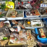 おさかな屋きたいさん - 店内魚売場