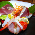 おさかな屋きたいさん - きたい丼の10種海鮮