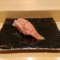 寿司割烹 魚紋 - 中トロ（カナダ産）