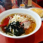 吉田飯店 - 