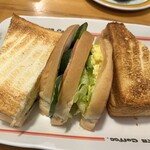 コメダ珈琲店 - 焼かれたサンドに罪はない。むしろうまい。