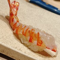 すし道 冨座 - 半レアの車海老は背割り