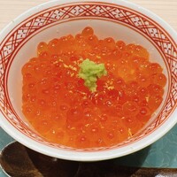すし道 冨座 - イクラ丼。ちょっと塩っぱい\(//∇//)\