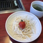 おいでん - セットのサラダとスープ