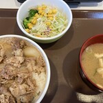 Sukiya - 牛丼ランチセット(¥550-¥70Skipass)