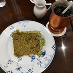 222971507 - 抹茶のシフォンケーキとアイスコーヒーのセットをオーダー♪