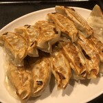 GYOZA OHSHO - やはり定番。餃子（319円）でしょう？２人前を注文！