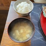 Suginoki - 板さんのお楽しみ膳のご飯と味噌汁