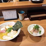ジャパニーズ ラーメン 五感 - 