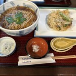 Soba To Itawasa Mikura - かまぼこかき揚げ蕎麦