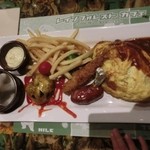 レインフォレストカフェ・トーキョー - はろうぃんきっずぷれーと　1580円
      （おかわりドリンク付）