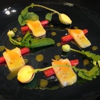 ガストロノミー ジョエル・ロブション - 前菜はホタテと紅芯大根です