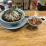 ラーメンショップ さつまっ子 スペシャル21 - 個性的なラーメンと表裏一体のキムチ納豆ライス｡コレでSSサイズ｡