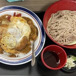 名代 富士そば - カレーかつ丼セット（930円）