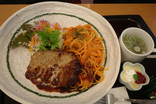 レストランチロル 柳原（洋食） &ndash; 北上市のカジュアル洋食店