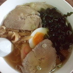 Hinodeya Shokudou - チャーシュー麺(生姜(汁)入ってる？)チャーシューは、モモ肉です。