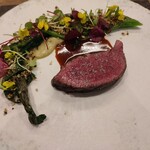 credo - 蝦夷鹿のモモ肉のロースト
      
      山形県産アスパラ菜のグリル 菊芋と葱のピューレ
      
      はちみつとマスタードのソース
