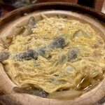 どぜう・四季料理 やぶや - 土鍋でグツグツいってます。