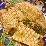 神戸焼肉かんてき - ホルモンミックス。上ミノ、ヤン、テッチャンをオリジナル塩ダレでサッパリと。青唐辛子酢タレがこれまた最高の美味しさ。美味しすぎて完飲(^.^)