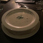 ロウリーズ・ザ・プライムリブ 赤坂店 - クラムチャウダー