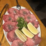 焼肉ホルモン 万千 - 