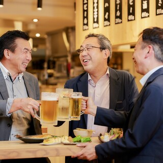 立ち飲みエリアはドリンクALL100円引き！