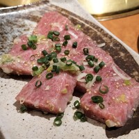 ホルモン焼肉 富や 栄店 - 