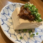 Motsuyaki Haru - 冷やっこ青唐入り醤油麹乗せ