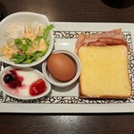 元町珈琲 - モーニングセット（メープルチーズトースト）