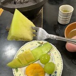 樋山 - メロン、フォーク上げ