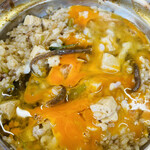 松茸山 丸光園 - 松茸鍋の最後の〆  勝手におじやを作って、卵で閉じた瞬間　byまみこまみこ