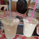 マミーズカフェ - 焼き芋シェイク横から