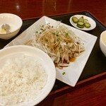 健康中華庵 青蓮 - 蒸し鶏と葱の熱油掛け定食