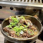 焼肉ホルモン 龍の巣 - 牛すじ煮込み