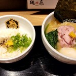 真鯛らーめん 麺魚 - 雑炊はマストです