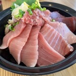 清水港　みなみ  - 天然南マグロ丼