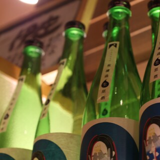 Toast your creative Japanese Japanese-style meal with sake selected from all over the country.