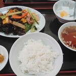 莉佳飯店 - 