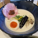 鶏と魚介らぁ麺komugi - 