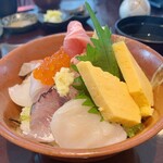 Sushi Sakana Jizake Appare - ちらし寿司（エビ抜きで注文）