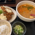 定食や - もつ煮とチキン南蛮のセット